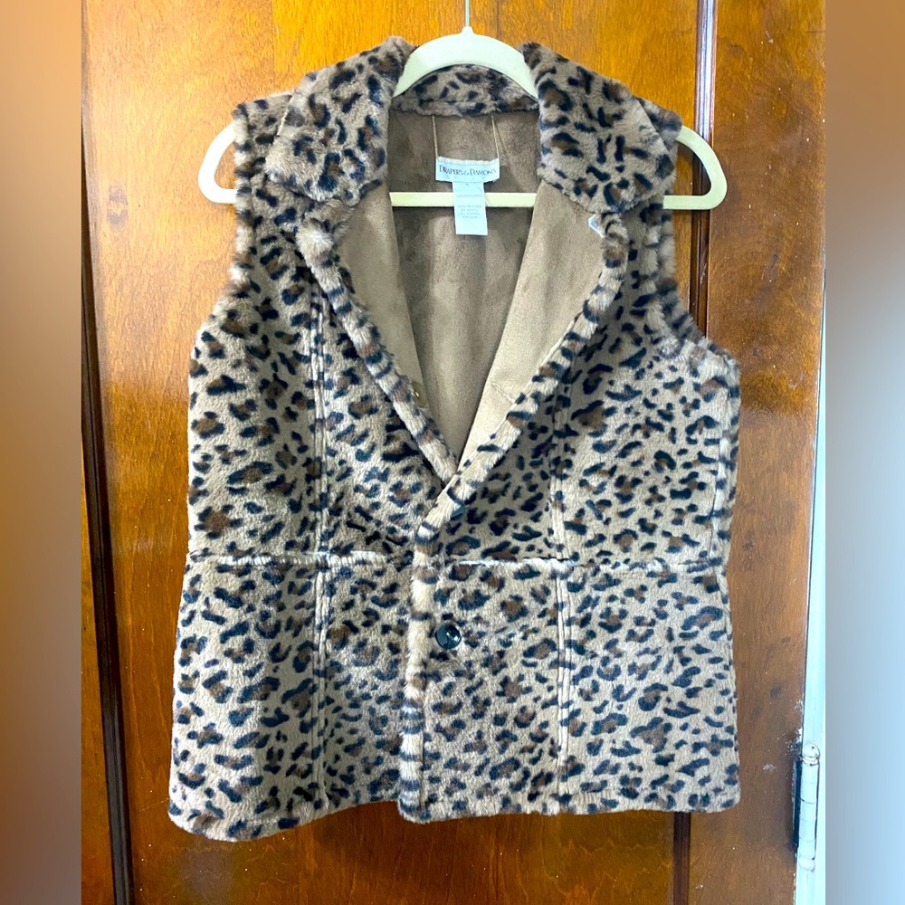 NWOT Drapers & Damon’s Just Faux Fun leopard print reversible vest -s